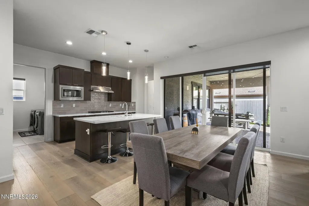 Reno NV, 12514 Woods Clover