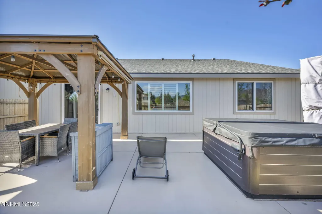 307 Granite Dayton NV 89403