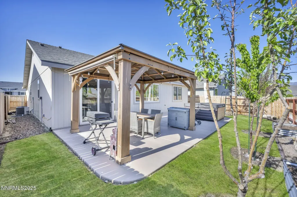 307 Granite Dayton NV 89403