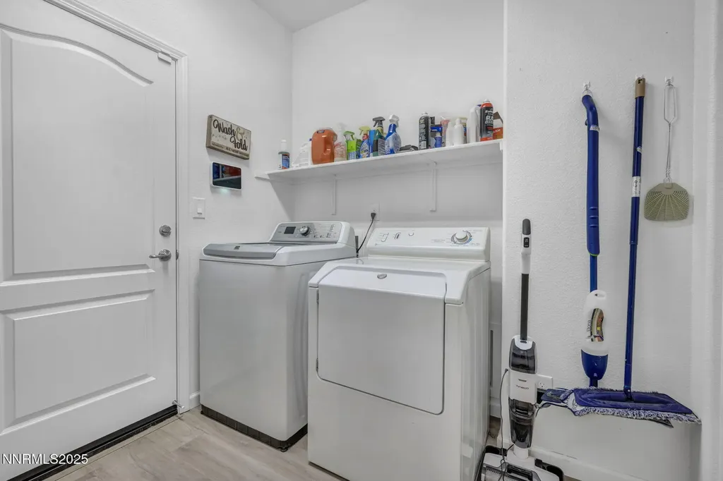 307 Granite Dayton NV 89403