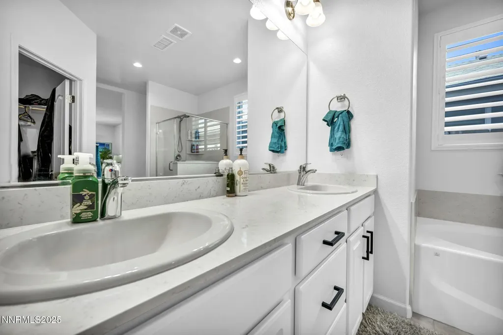 307 Granite Dayton NV 89403