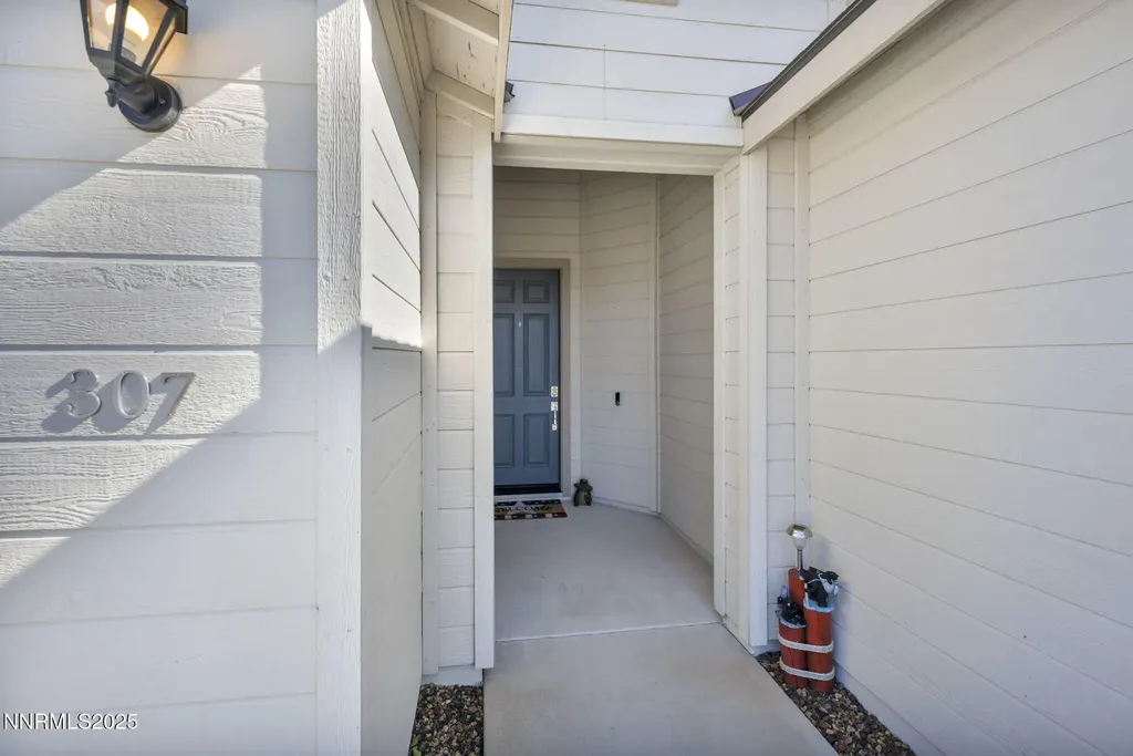 307 Granite Dayton NV 89403