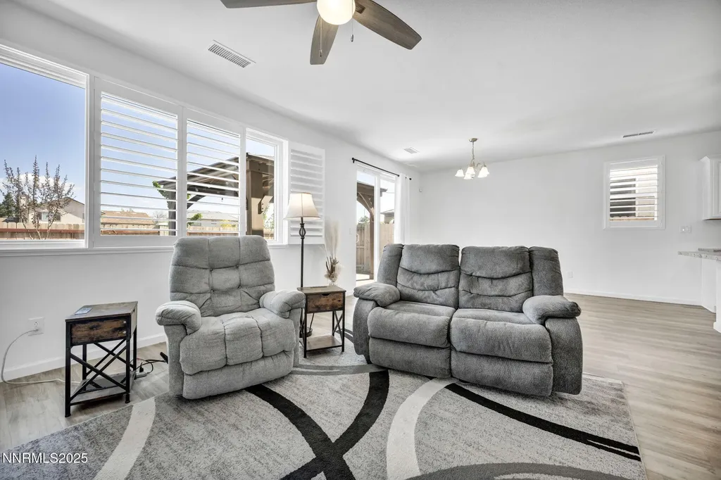 307 Granite Dayton NV 89403
