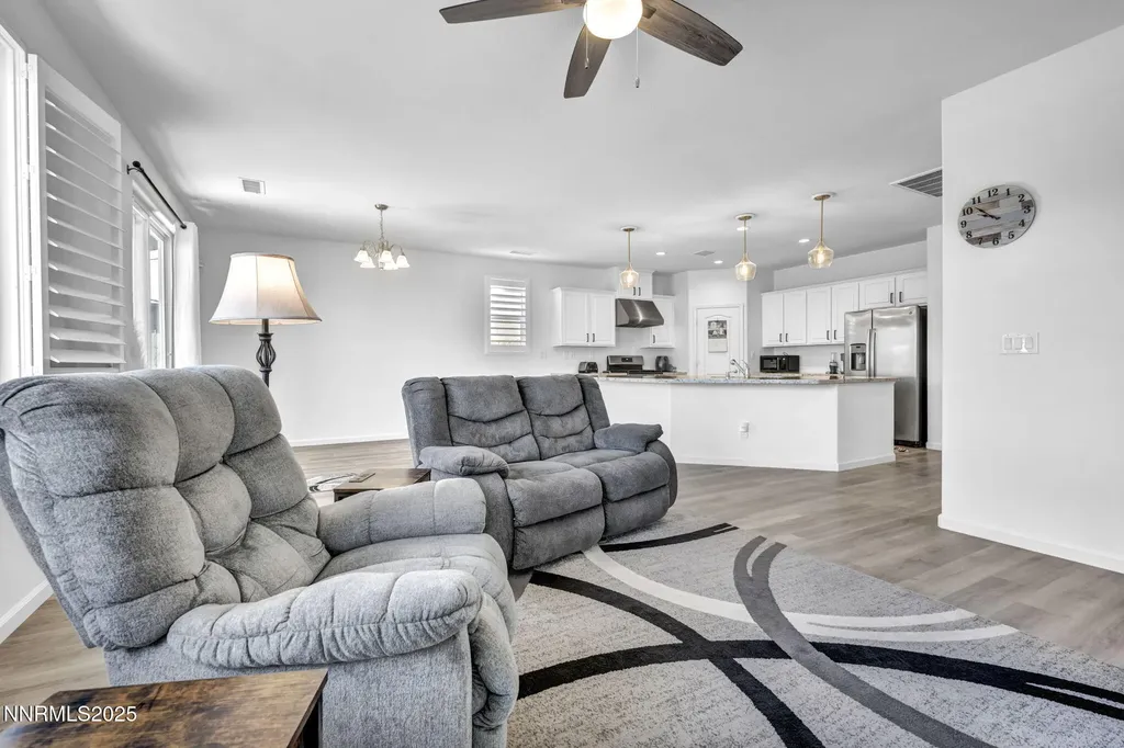 307 Granite Dayton NV 89403