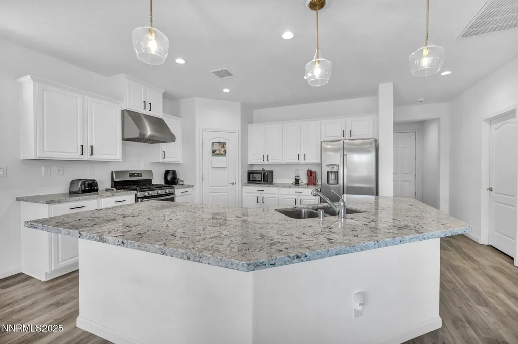 307 Granite Dayton NV 89403