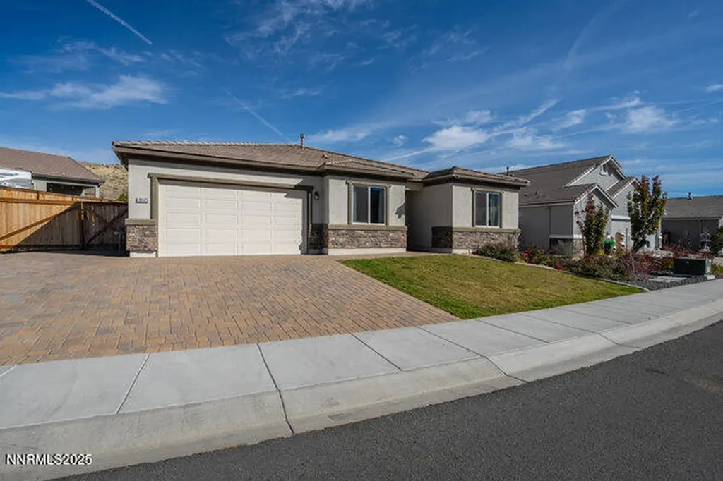 8405 Castletroy Verdi NV 89439
