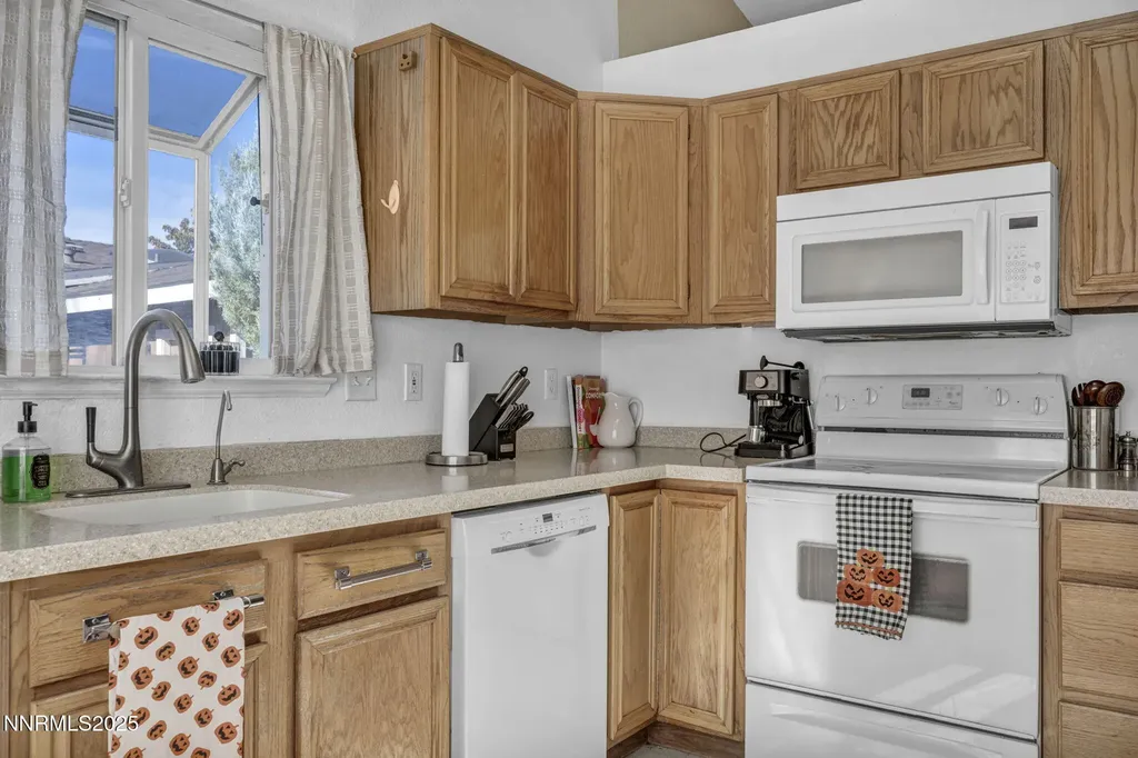 112 Avenue De La Bleu De Clair Sparks NV 89434