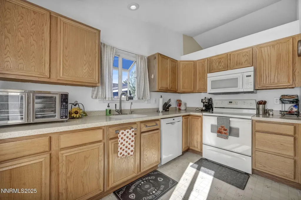 112 Avenue De La Bleu De Clair Sparks NV 89434