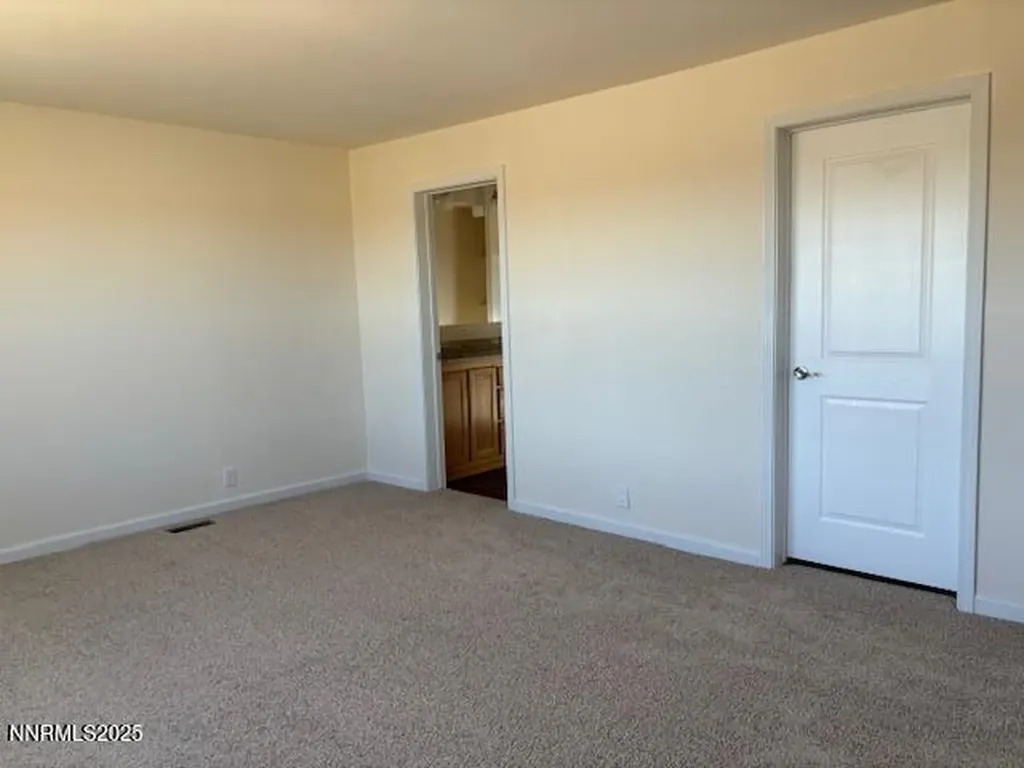 3599 Ardmore Silver Springs NV 89429