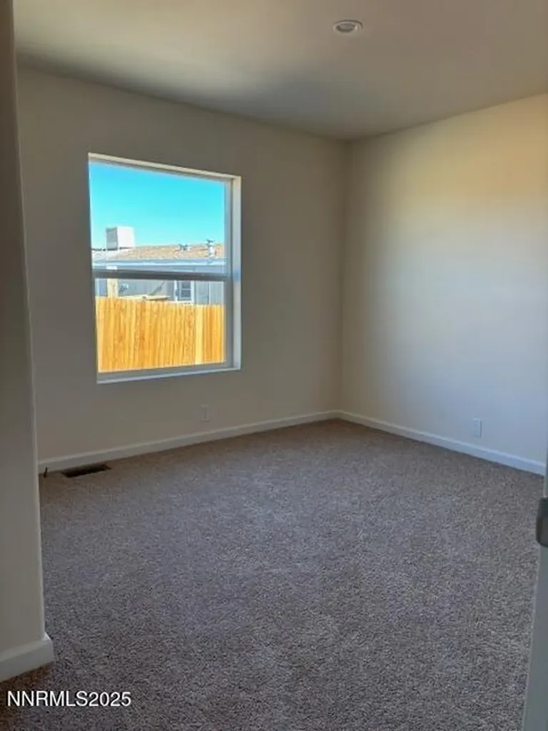 3599 Ardmore Silver Springs NV 89429