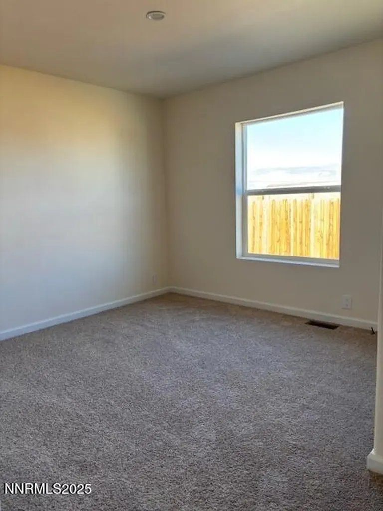 3599 Ardmore Silver Springs NV 89429