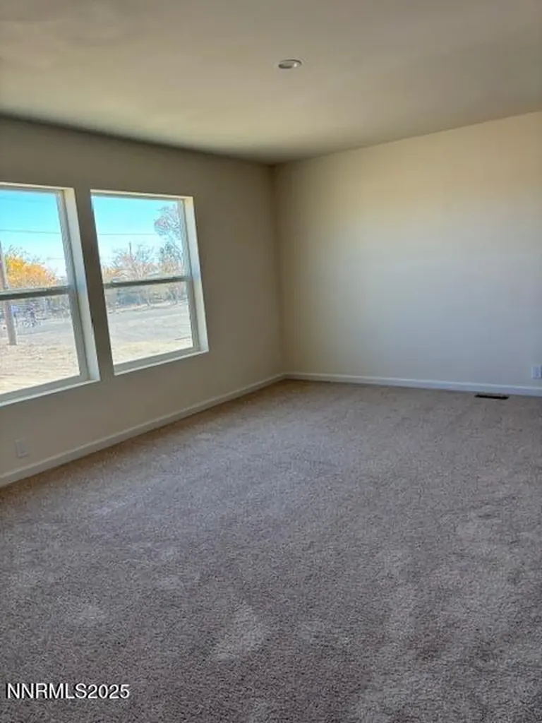 3599 Ardmore Silver Springs NV 89429