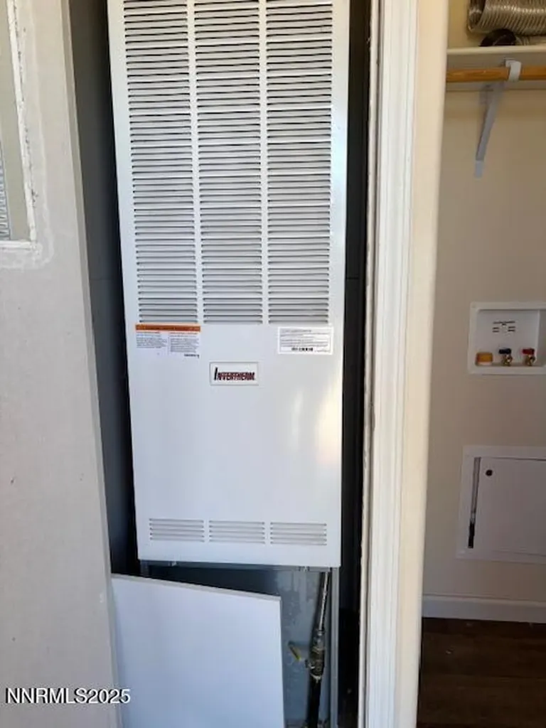 3599 Ardmore Silver Springs NV 89429