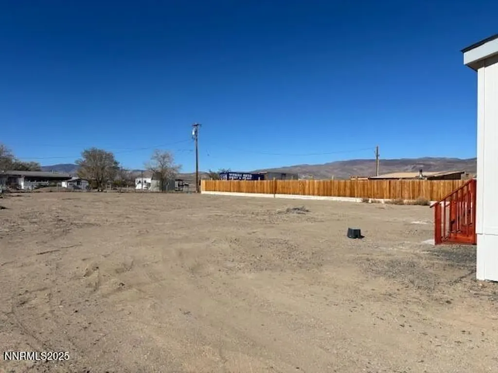 3599 Ardmore Silver Springs NV 89429
