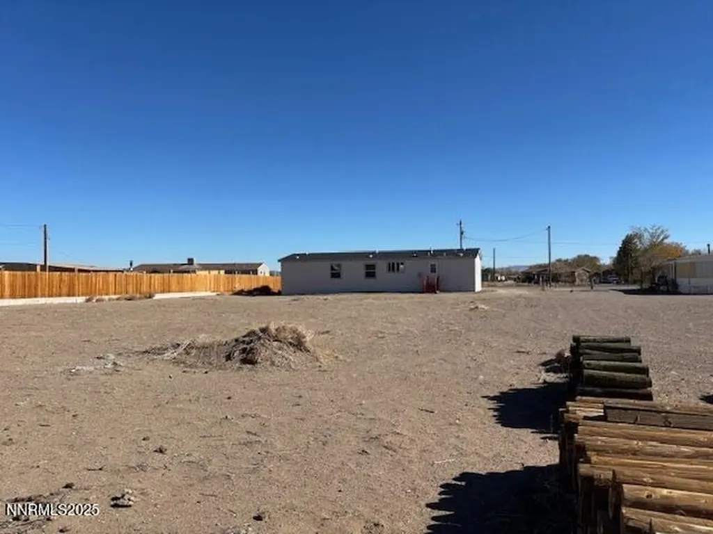 3599 Ardmore Silver Springs NV 89429