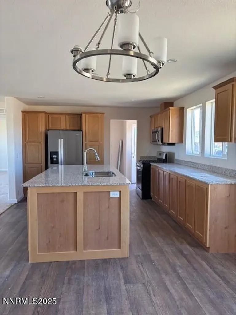 3599 Ardmore Silver Springs NV 89429