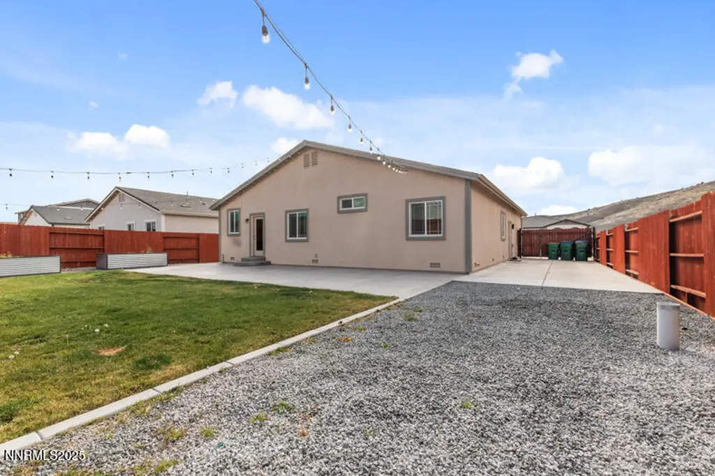 18697 Ginny Creek Reno NV 89508