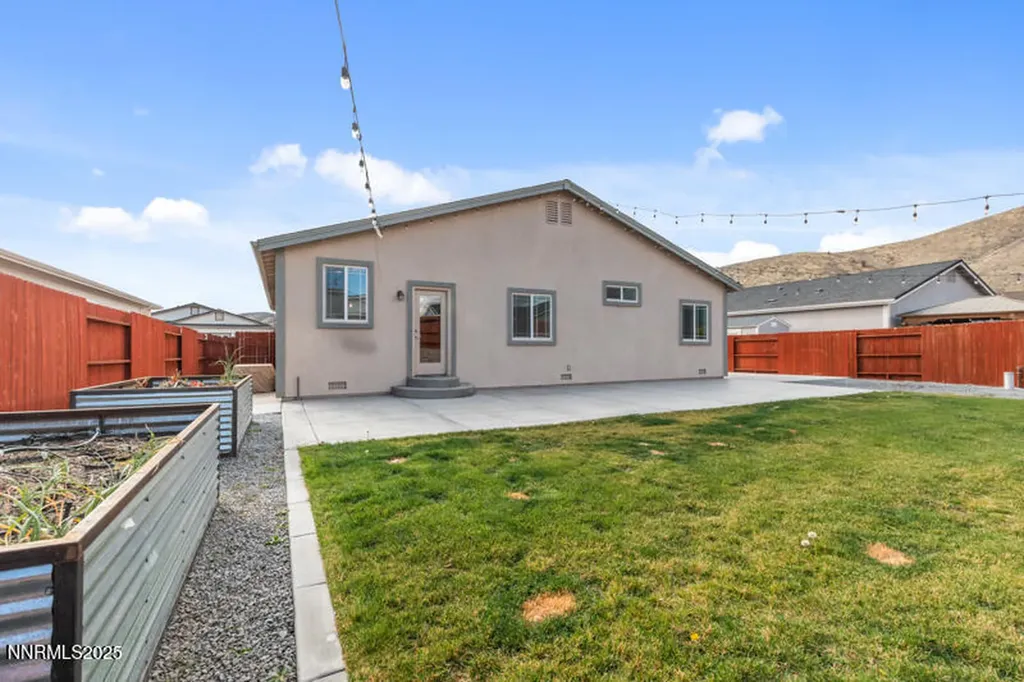 18697 Ginny Creek Reno NV 89508