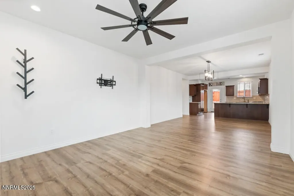 18697 Ginny Creek Reno NV 89508