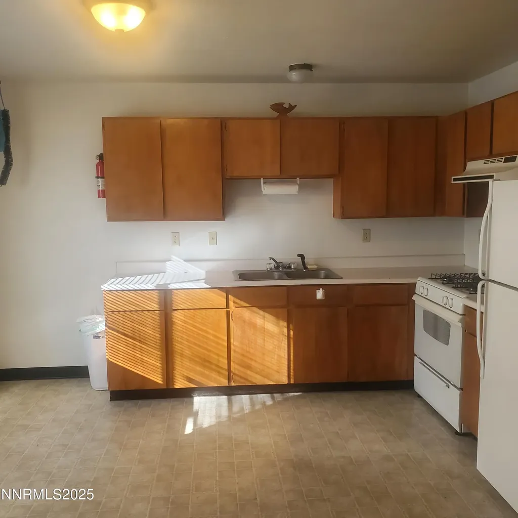 104 F Hawthorne NV 89415