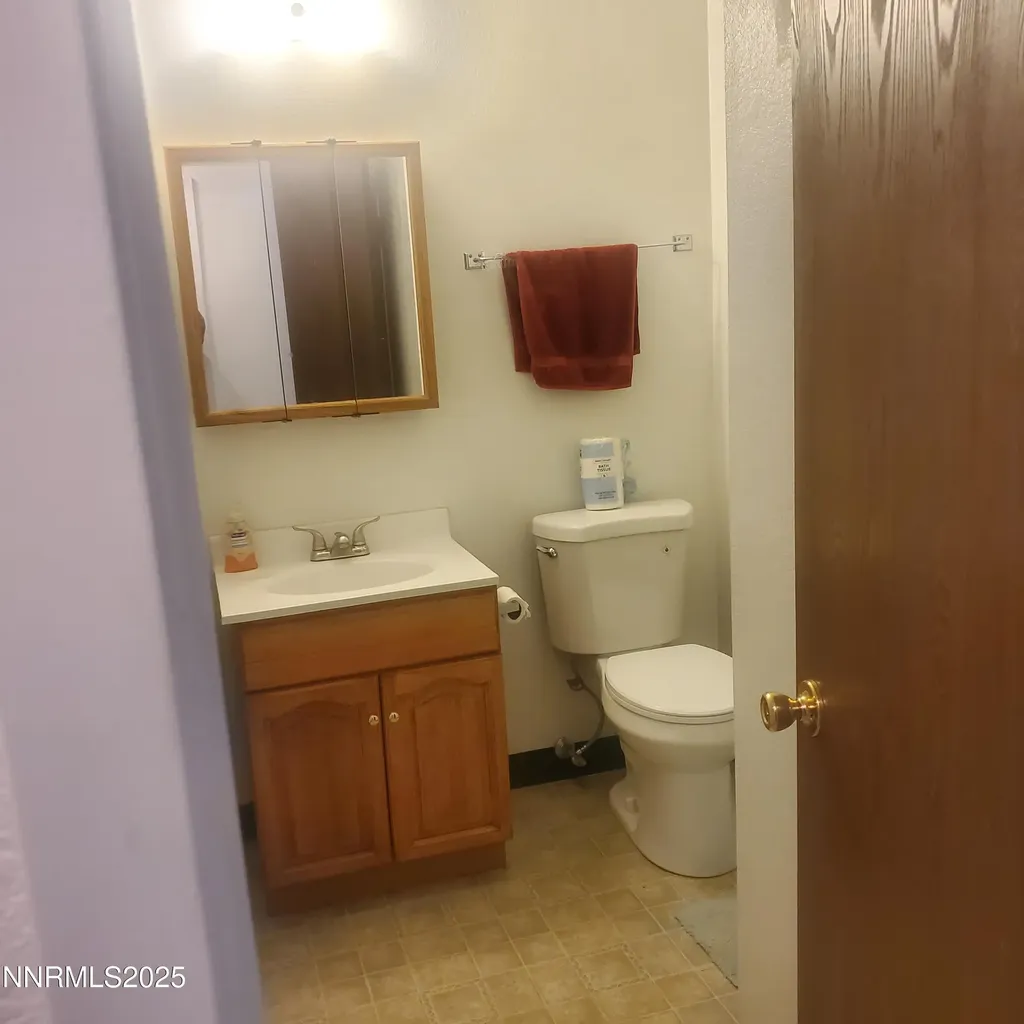 104 F Hawthorne NV 89415