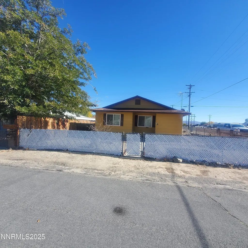 104 F Hawthorne NV 89415