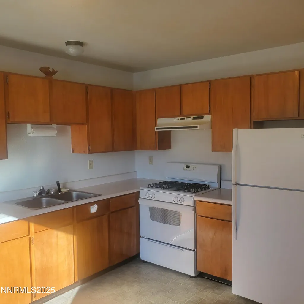104 F Hawthorne NV 89415
