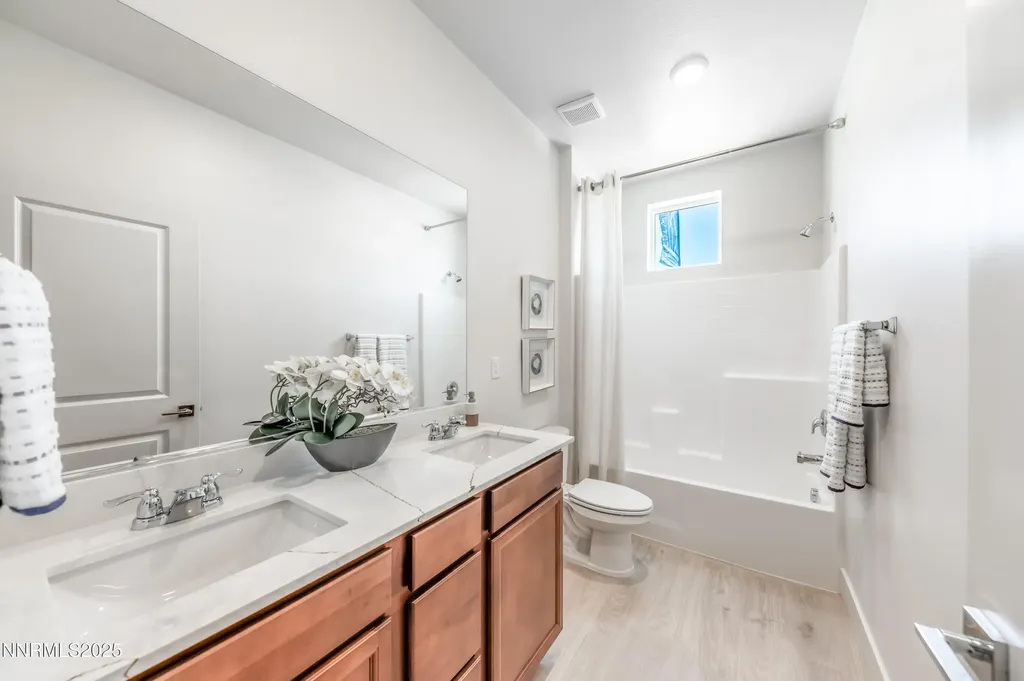 5437 Horizon Heights Sun Valley NV 89433