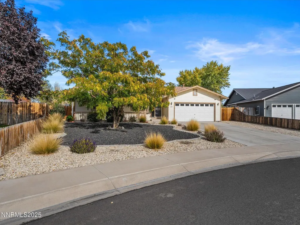 807 Lark Fernley NV 89408