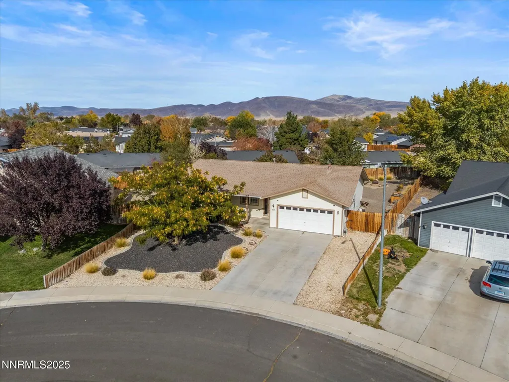 807 Lark Fernley NV 89408