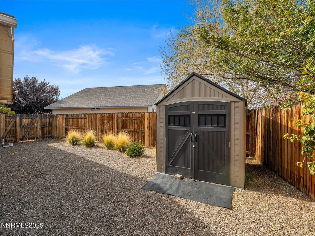 807 Lark Fernley NV 89408