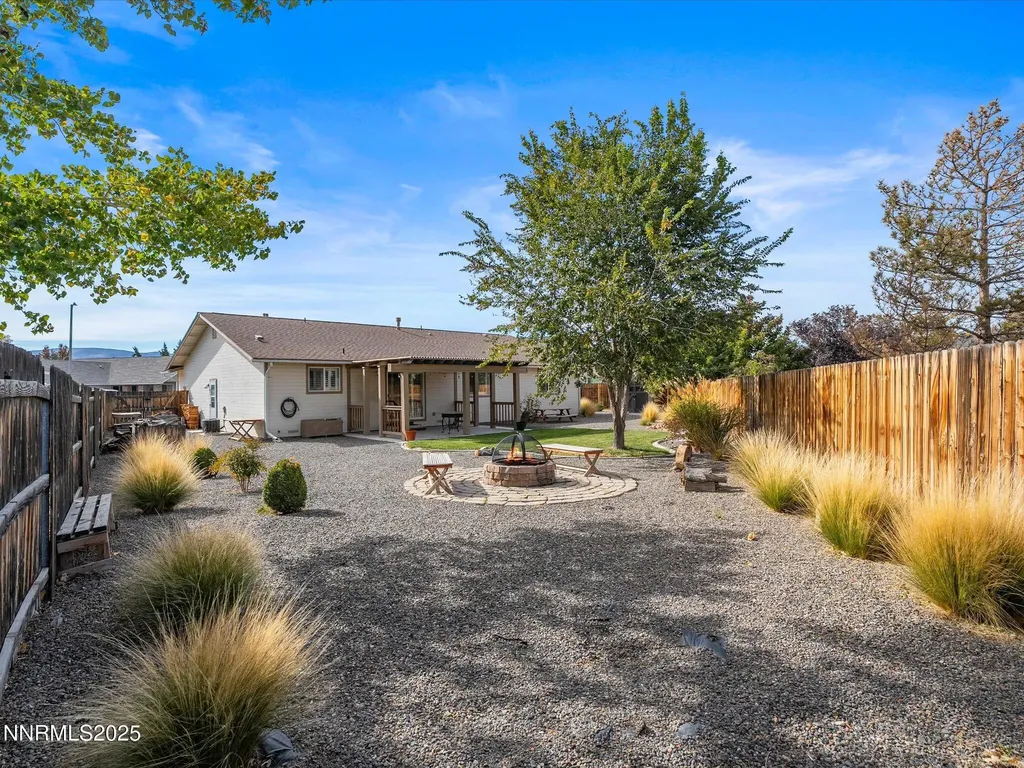807 Lark Fernley NV 89408