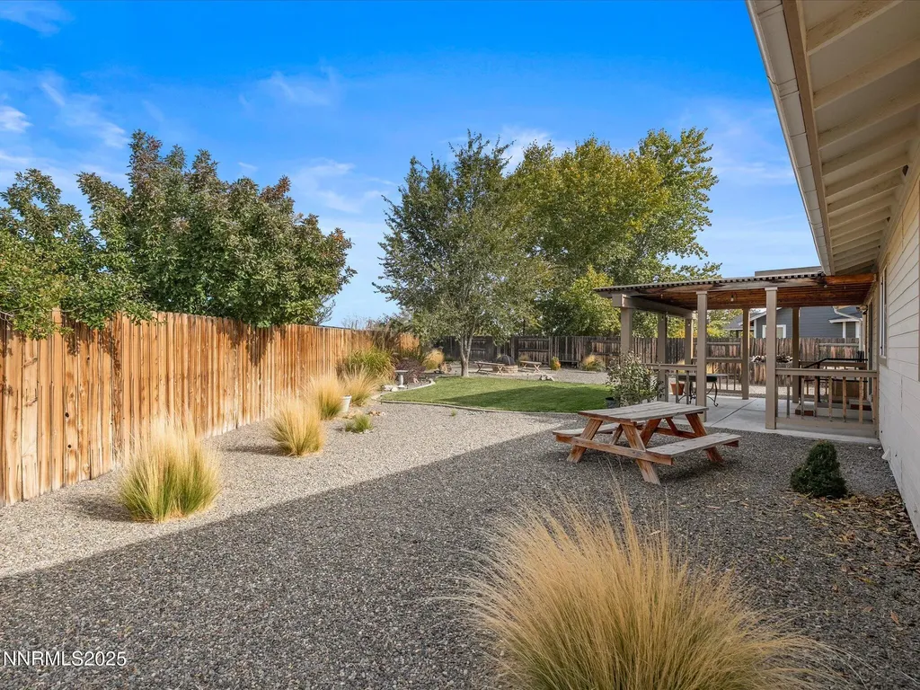 807 Lark Fernley NV 89408