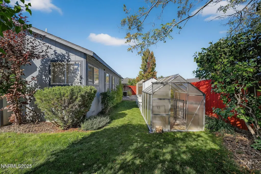 985 Hilltop Carson City NV 89705
