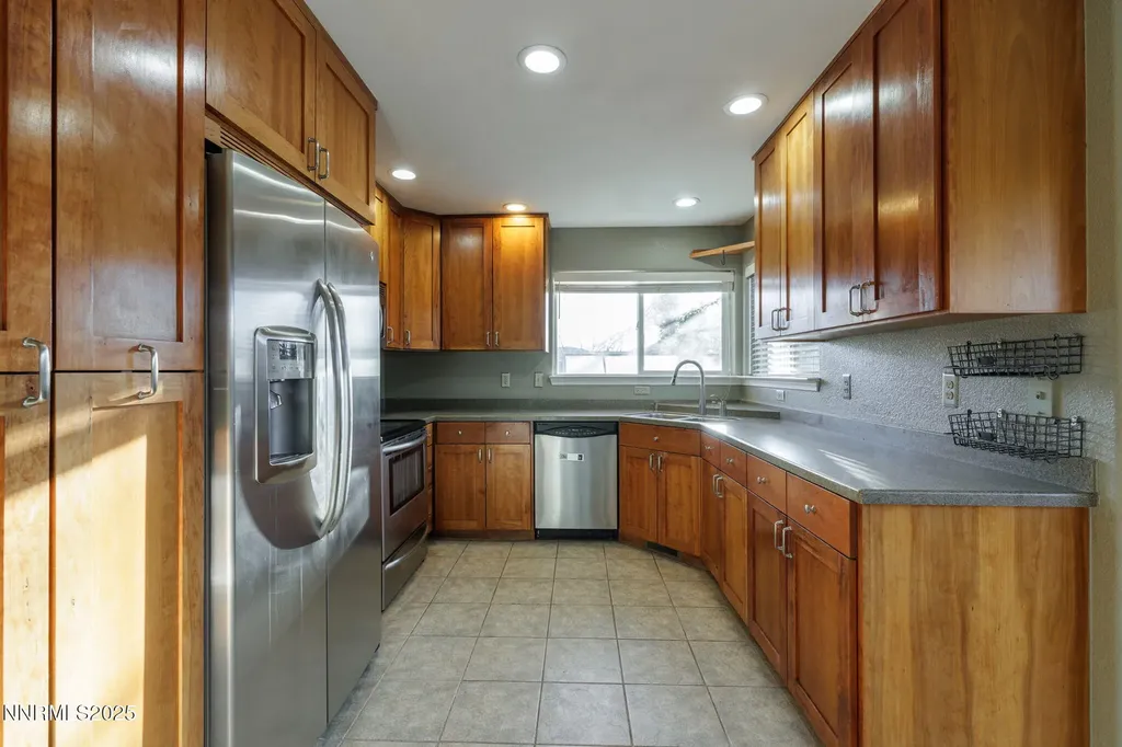 985 Hilltop Carson City NV 89705