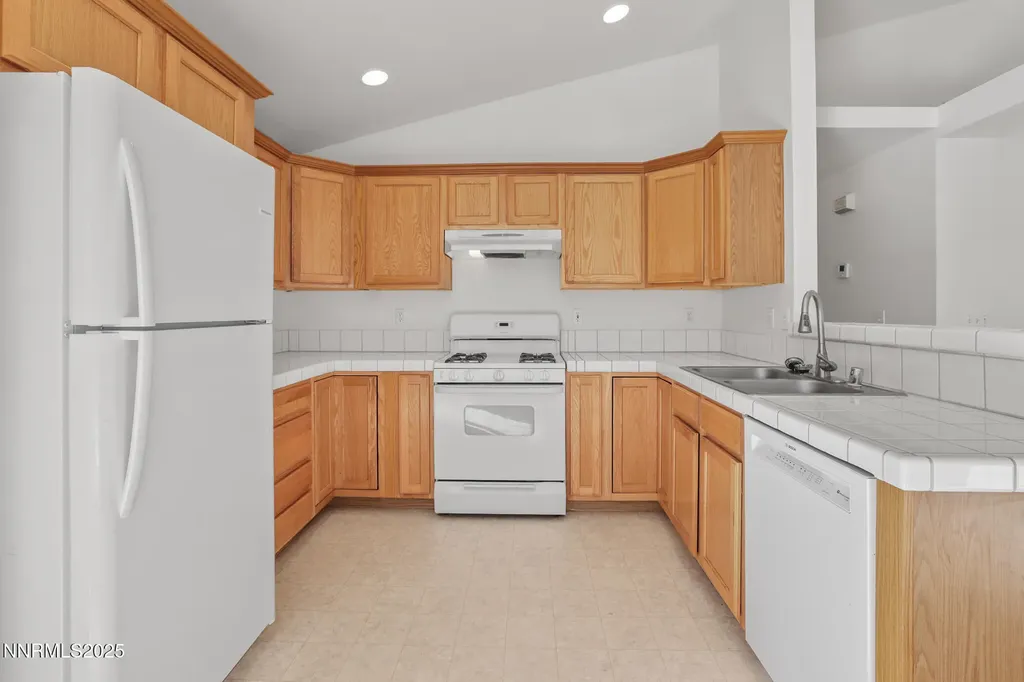 1464 Edlesborough Gardnerville NV 89410