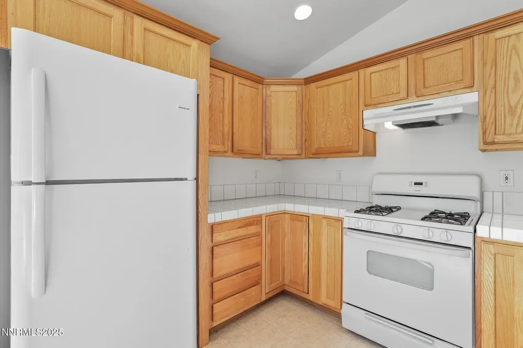 1464 Edlesborough Gardnerville NV 89410