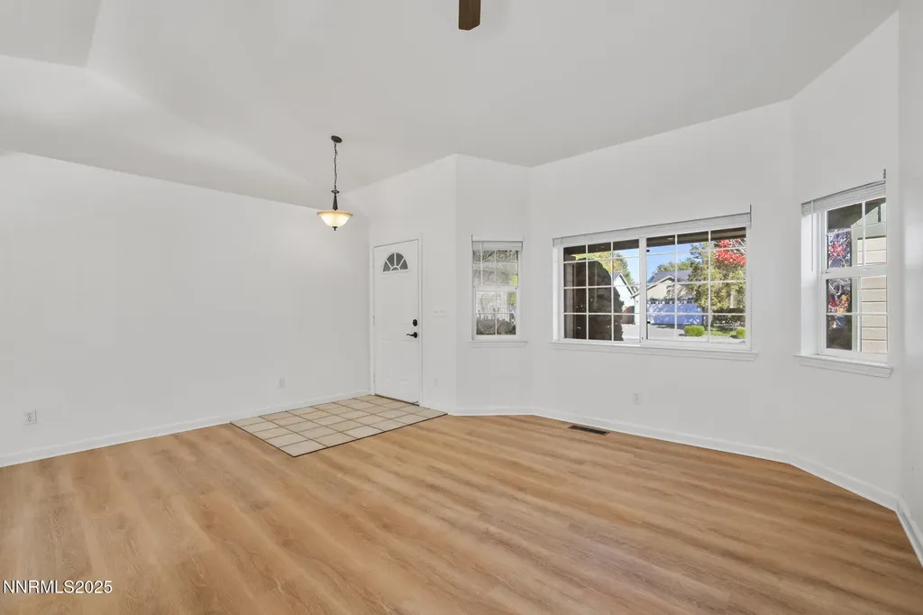 1464 Edlesborough Gardnerville NV 89410