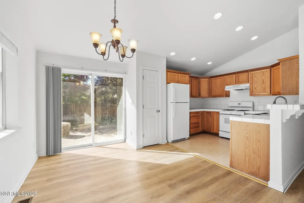 1464 Edlesborough Gardnerville NV 89410