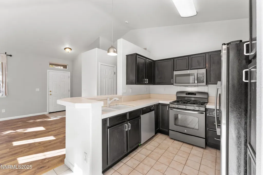 2661 Lawry Sparks NV 89436