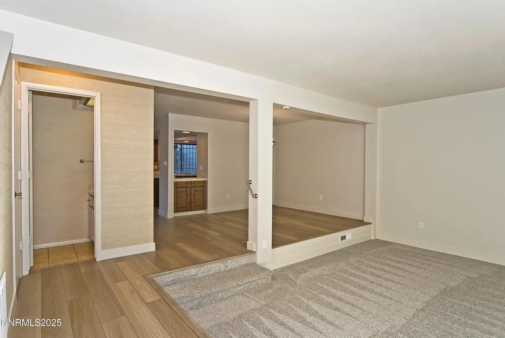 1433 Foster Reno NV 89509