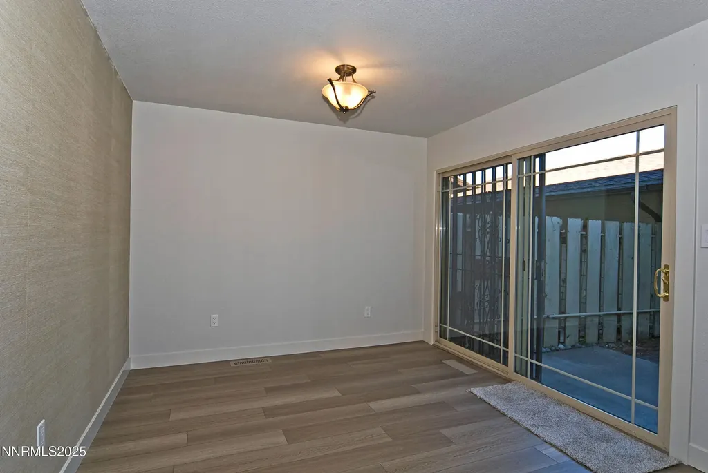 1433 Foster Reno NV 89509