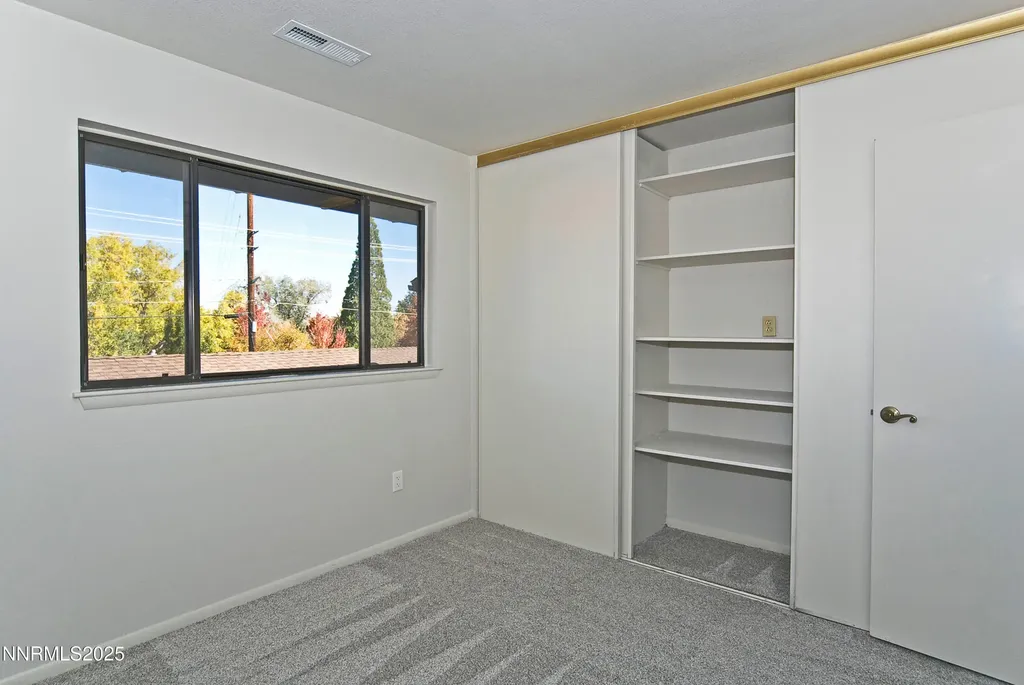 1433 Foster Reno NV 89509