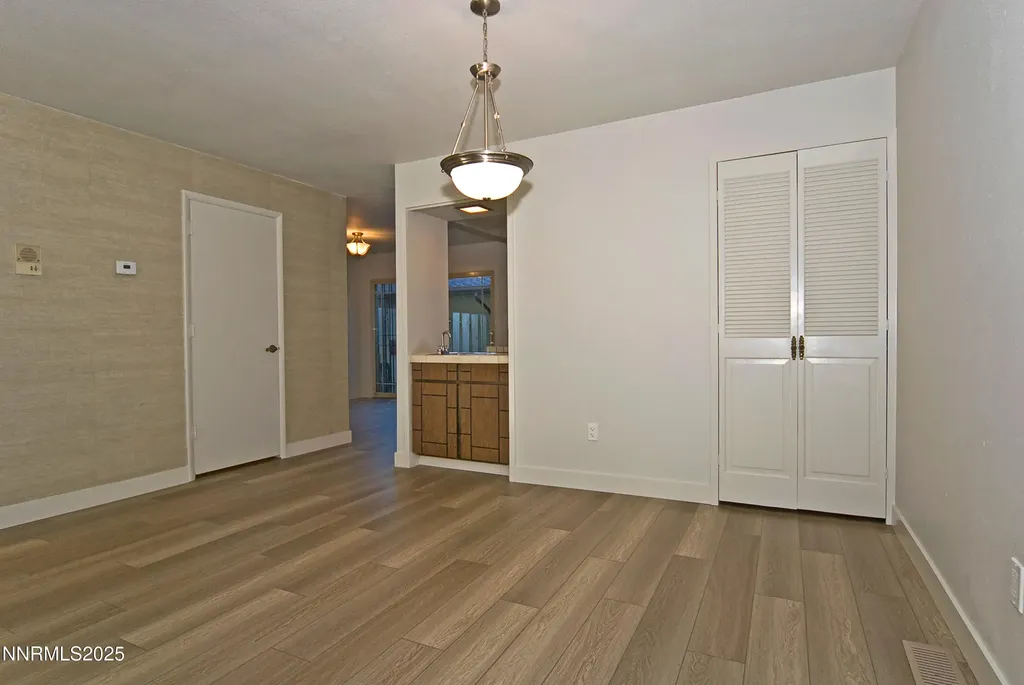 1433 Foster Reno NV 89509
