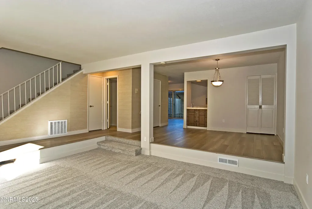 1433 Foster Reno NV 89509