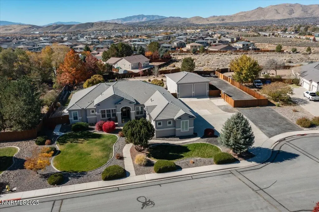 8061 Calabaza Sparks NV 89436