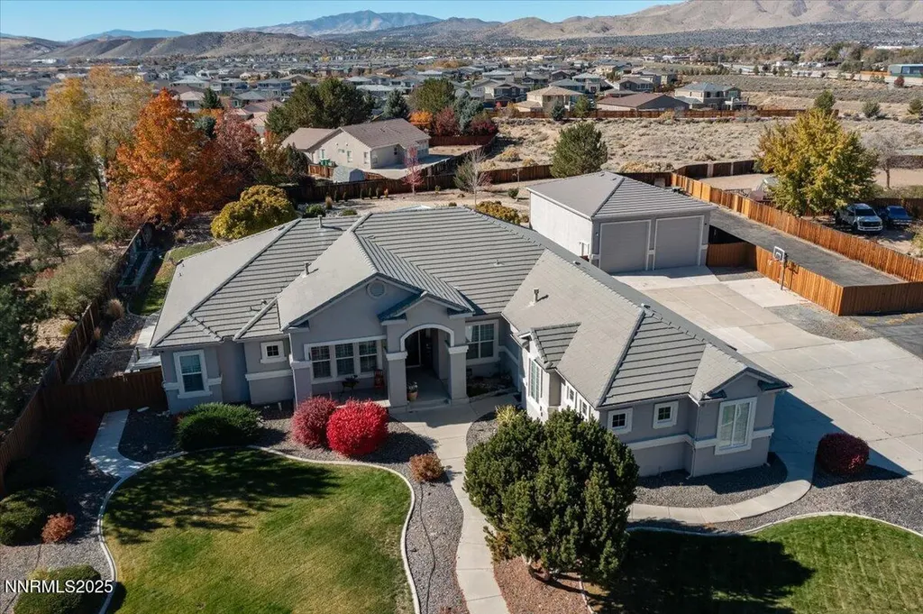 8061 Calabaza Sparks NV 89436