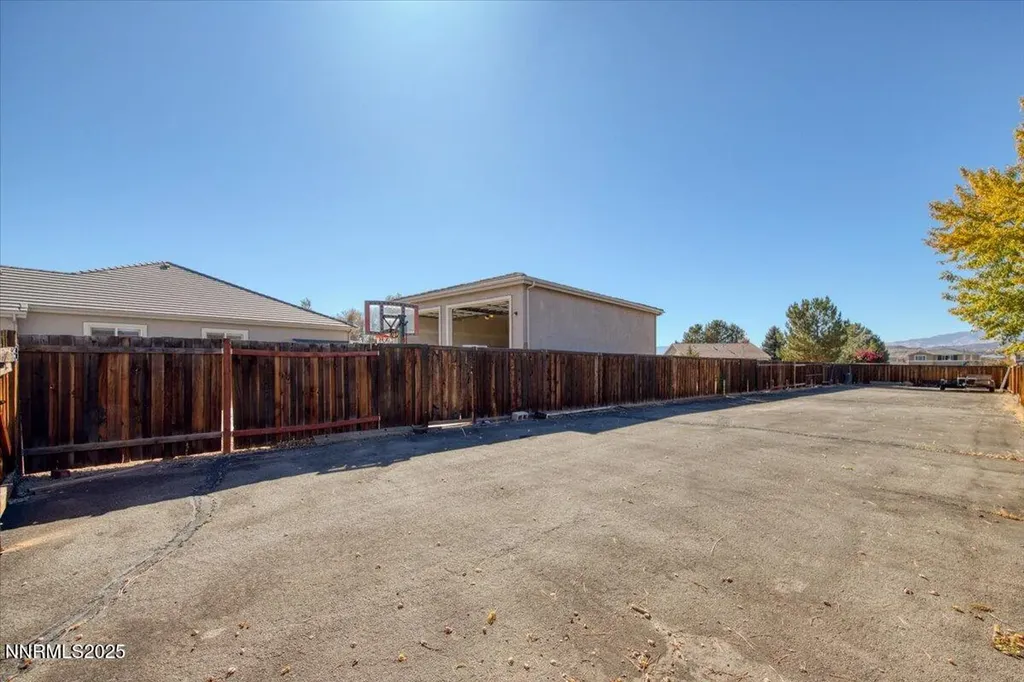 8061 Calabaza Sparks NV 89436