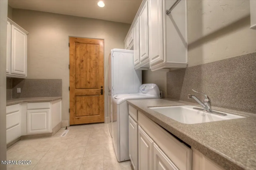 6553 Champetre Reno NV 89511