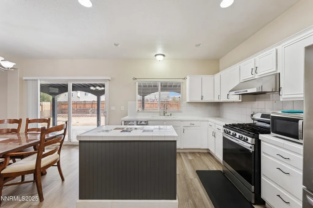 9920 Grand Falls Reno NV 89506